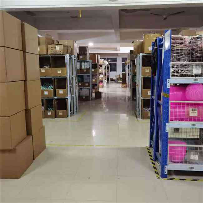 新老卖家涌入，Shopee全托管全面爆发，日用百货销售成为焦点